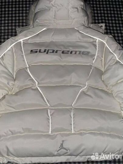 Пуховик Supreme X Air Jordan правильный мех