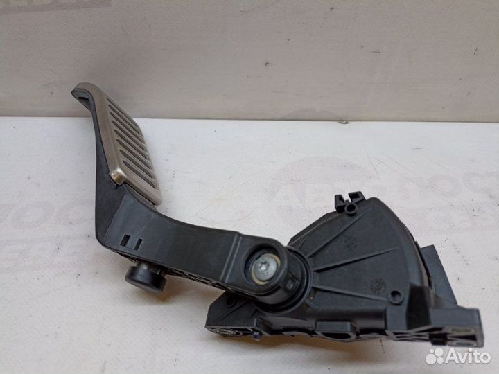 Педаль газа Volkswagen Touareg 7L AXQ 2006