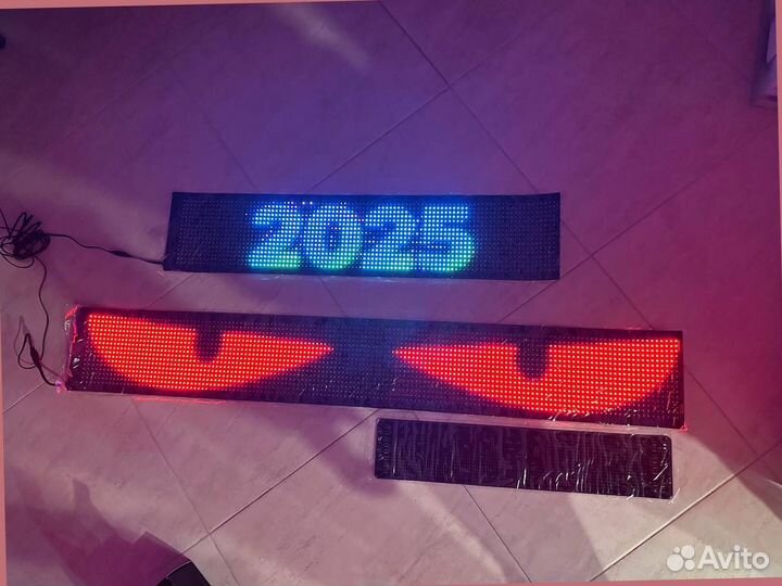 Глаза дьявола на лобовое стекло