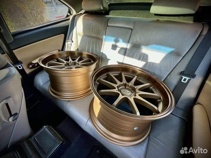 Rays volk racing CE28 10.5 R18