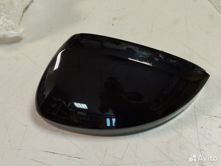 Крышка зеркала левая Tiguan 2