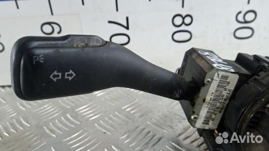 Переключатель поворотов и дворников (стрекоза) volkswagen golf 4 (8BL18Q801)