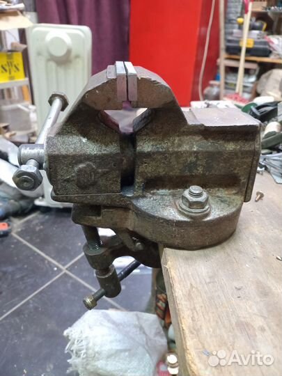 Тиски слесарные СССР бу