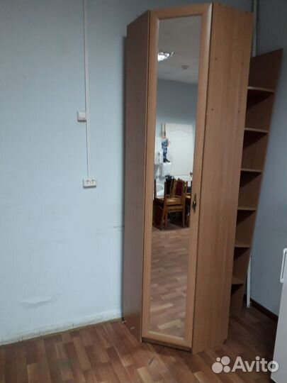 Угловой шкаф для прихожей с зеркалом