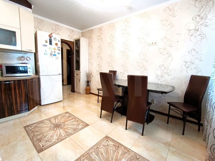 3-к. квартира, 94 м², 8/23 эт.