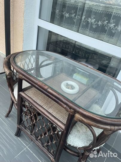 Стол и стулья из ротанга Винтаж