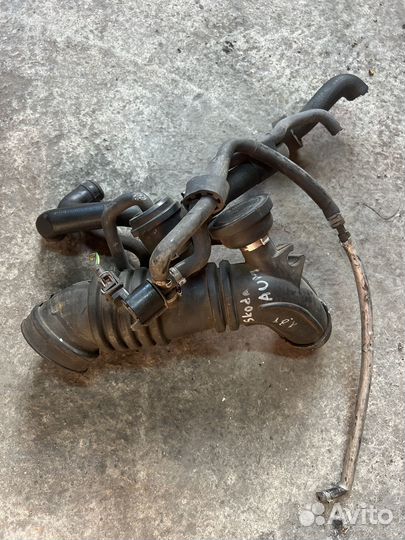 Патрубок воздушный 1.8Т Skoda Passat B5 Audi TT