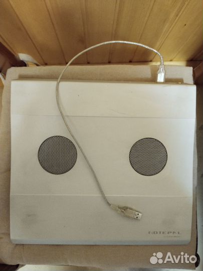 Подставка с охлаждением для ноутбука