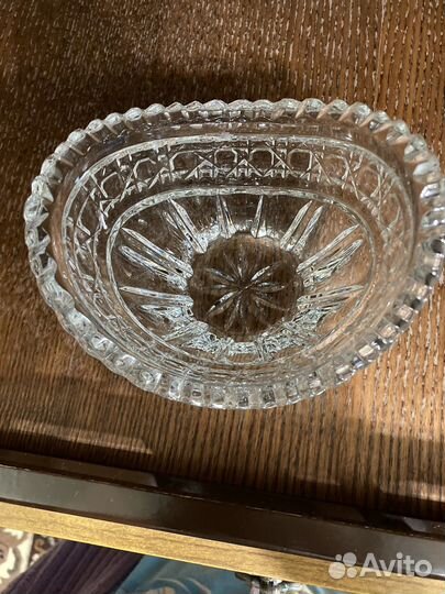 Хрустальная конфетница