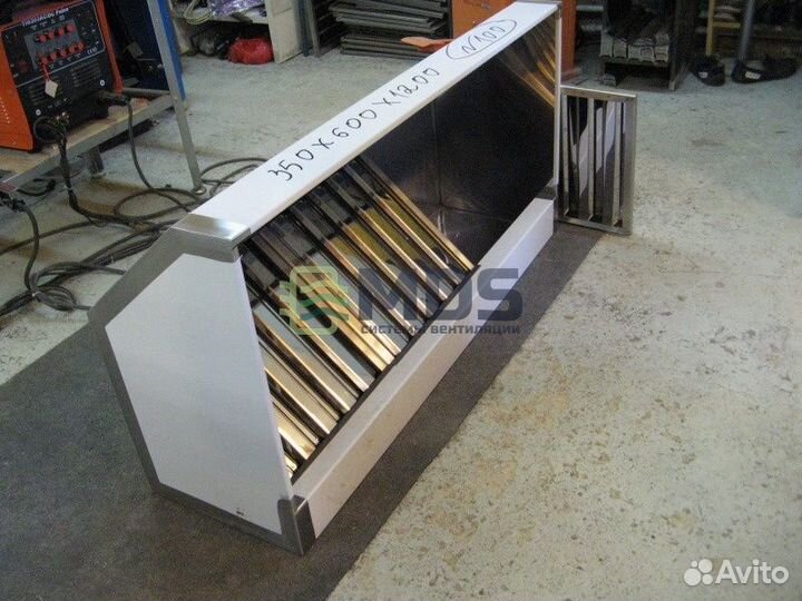 Зонт вытяжной для ресторана, 350x700x2000