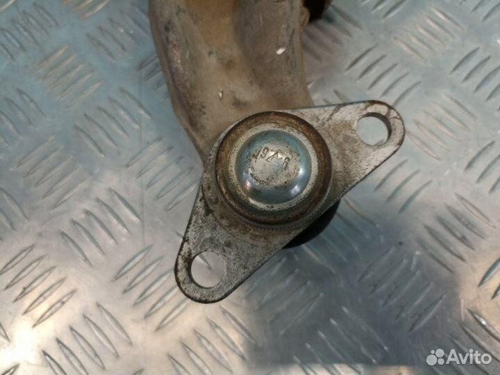 Рычаг нижний передний правый Volvo S80