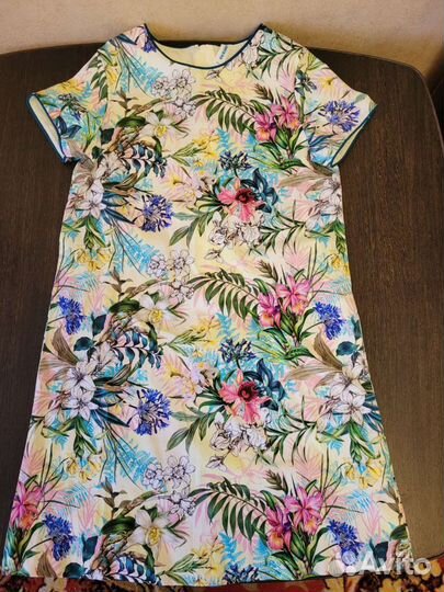 Платье для девочки 140 новое
