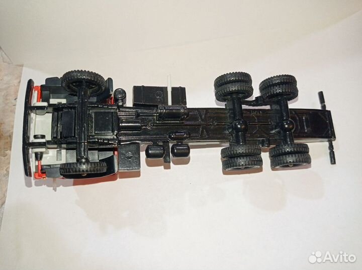 В коллекцию модель камаз СССР