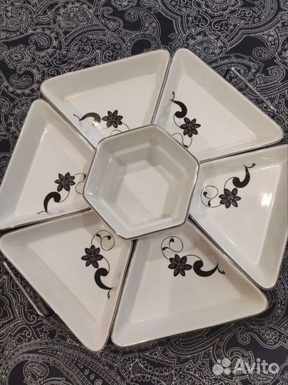 Менажница из 7 предметов на подносе