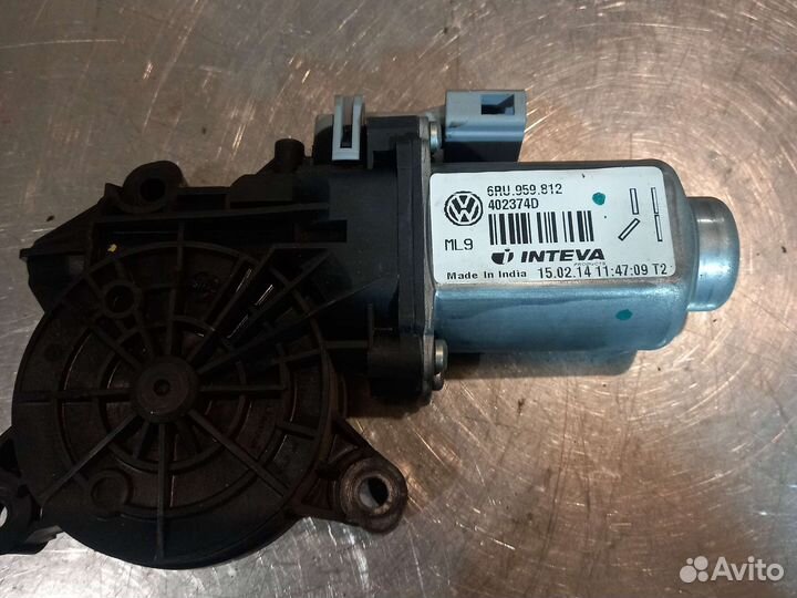 Мотор стеклоподъемника VW Polo