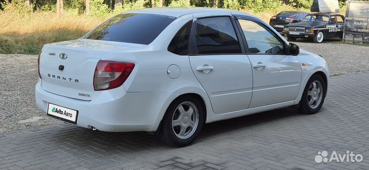 LADA Granta 1.6 МТ, 2015, 111 111 км