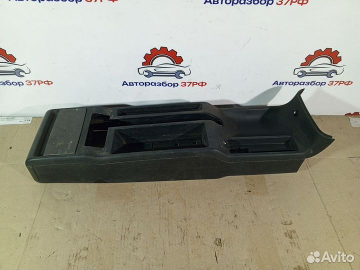 Консоль кпп Volkswagen Passat