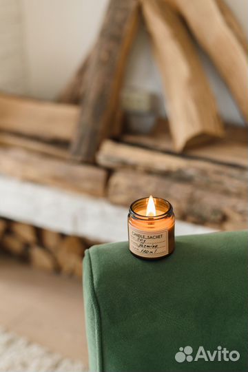 Ароматическая свеча с деревянным фитилем с треском