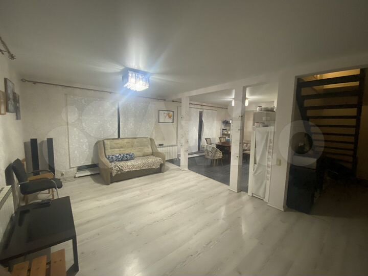 Дом 183,9 м² на участке 6,4 сот.