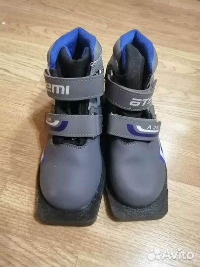 Ботинки лыжные