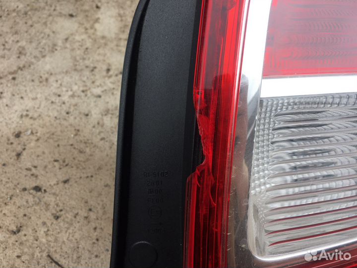 Фонарь задний правый renault logan 2