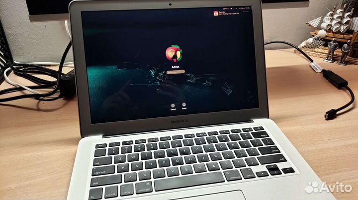 MacBook Air 13 2015 8/128 с дефектом
