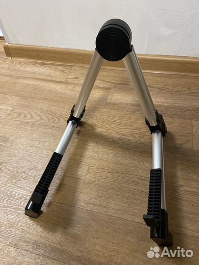 Подставка для гитары/ укулеле