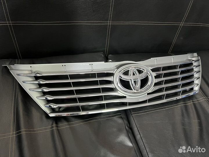 Решетка радиатора Toyota Camry 50