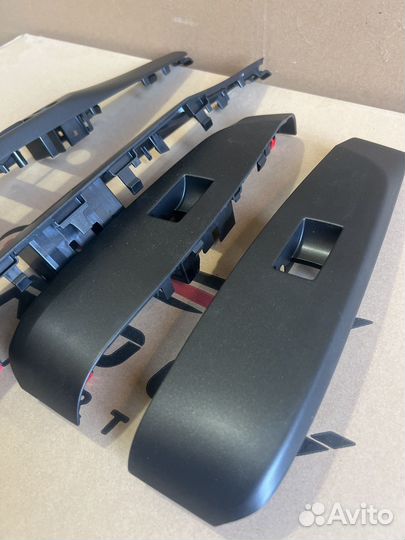 Накладка стеклоподьемника Toyota Camry V75