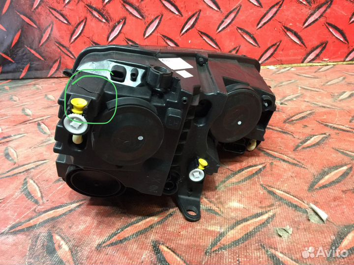 Фара левая галоген Skoda Karoq новая