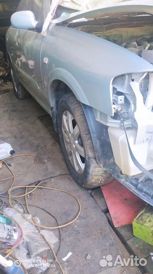 Nissan almera classic
