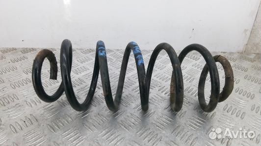 Пружина задняя toyota auris E150 (BBN19LY02)