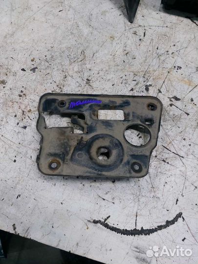 Замок капота Chevrolet Lumina Pontiac Trans Sport