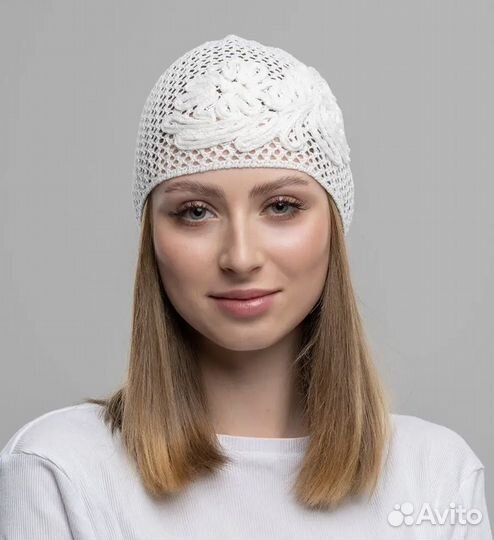 Шапочка женская вязаная летняя