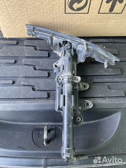 Jeep grand cherokee WK2 Линза правая