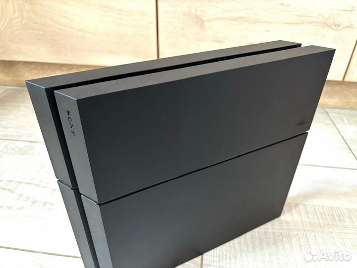 Sony PlayStation 4 1tb + 2 геймпада