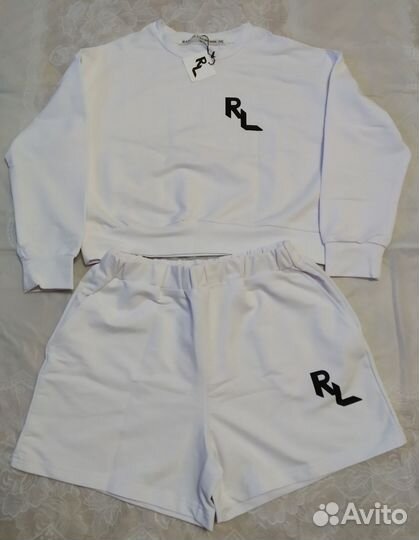 Спортивный костюм