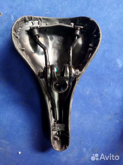 Седло для велосипеда кожаное