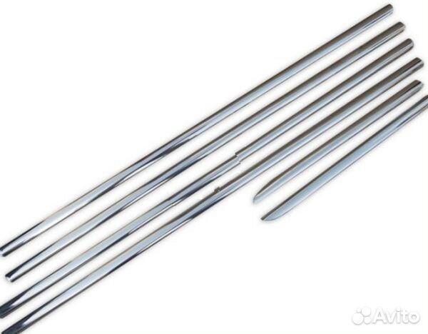 Нижние молдинги стёкол на Land Cruiser Prado 120