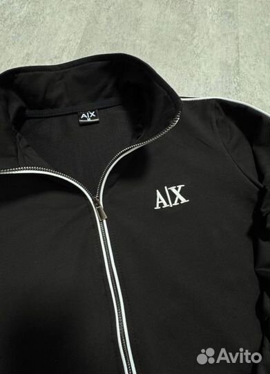 Спортивные костюмы Armani удобные