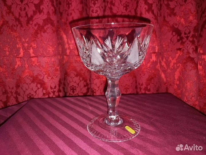 Новые хрустальные шампанки,бокалы гдр