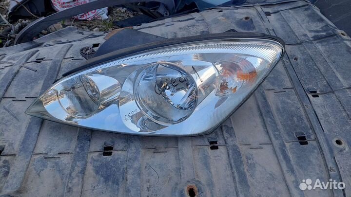 Фара леаая киа сид 1 2006-2010 оригинал