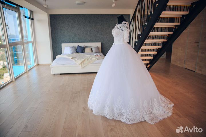 Свадебное платье