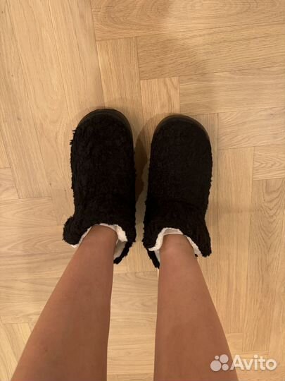 Женские черные плюшевые ботинки на толстой подошве