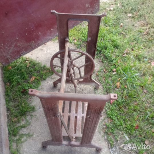 Станина от швейной машинки