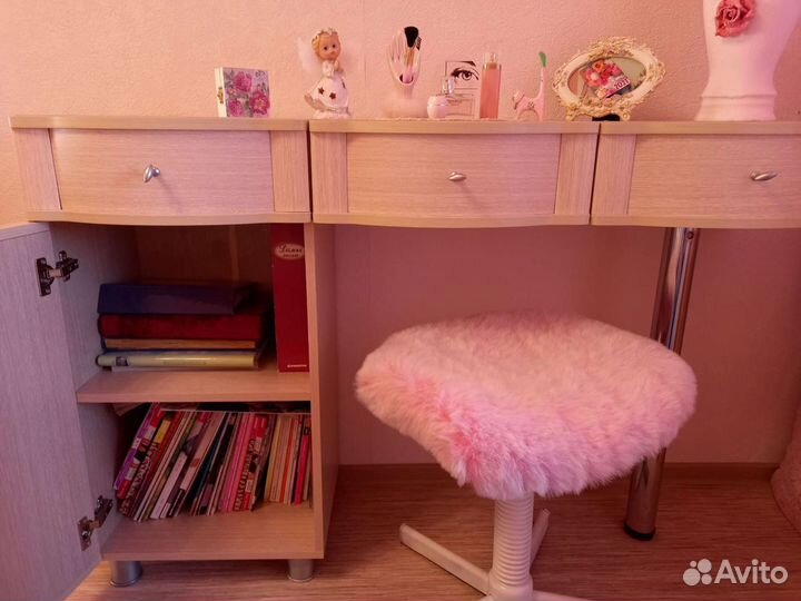 Туалетный столик