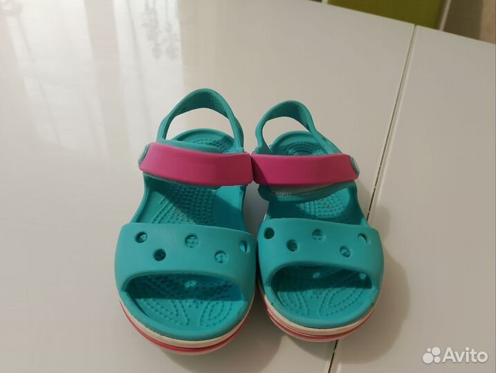 Сандали crocs