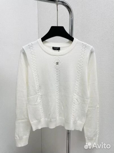 Свитер Chanel