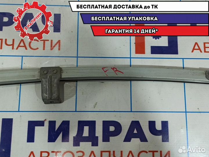 Направляющая стекла двери передней правой Nissan T