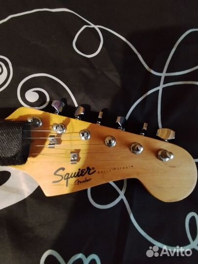 Продам гитару Squier Bullet Strat